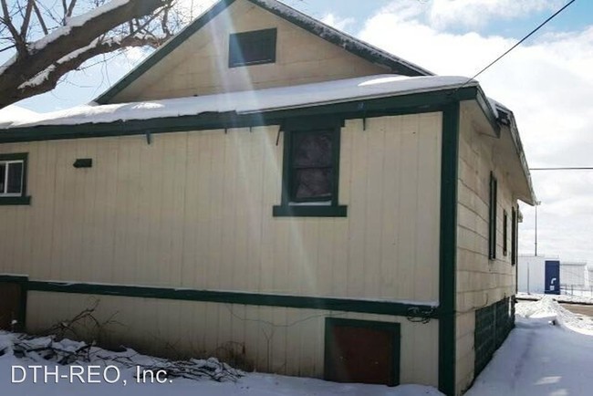 Building Photo - 3 br, 1 bath House - 458 Cesar E Chavez Ave
