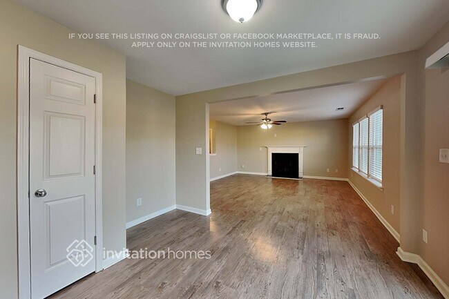 Foto del edificio - 925 Donington Cir SE
