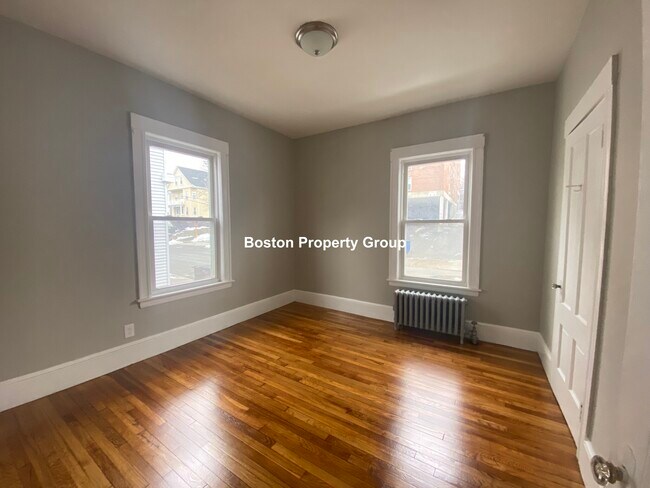 Foto del edificio - 271 Highland Ave