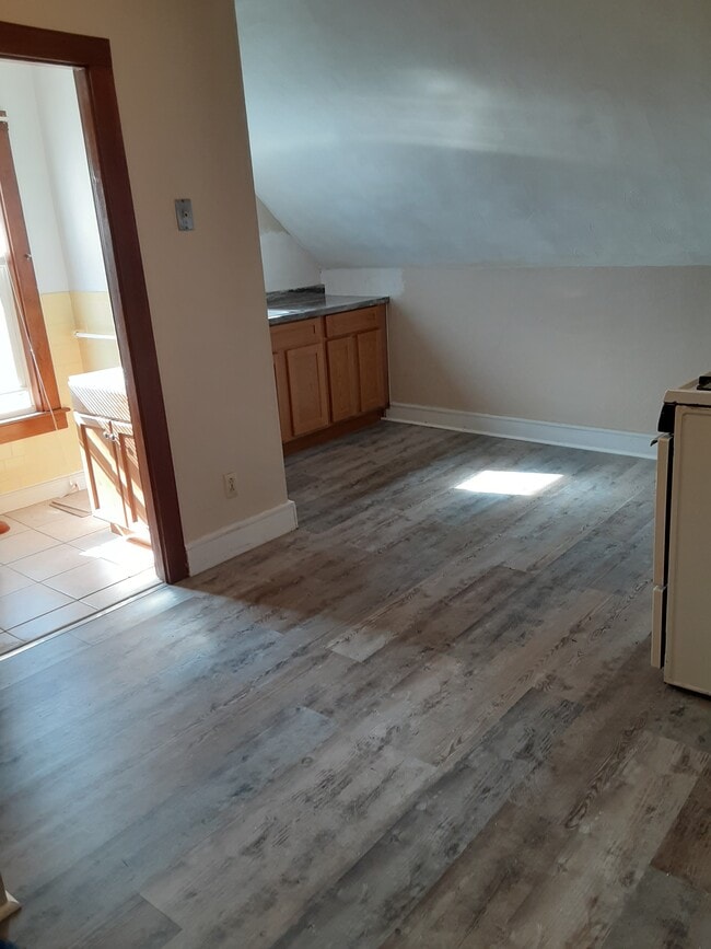 Kitchen - 36 Briggs St