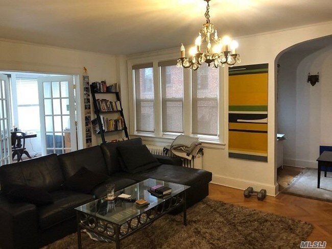 Foto del edificio - 4414 Cayuga Ave