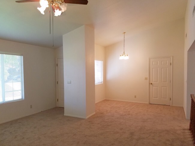 Building Photo - 438 N Stone Mountain Dr