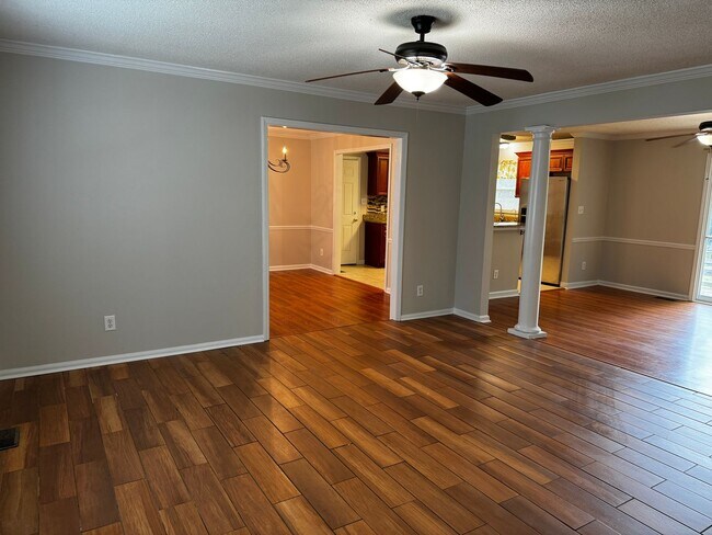 Foto del edificio - 4 Bedroom 2.5 Bath Home