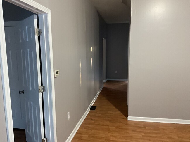 Foto del edificio - 229 N Richland St