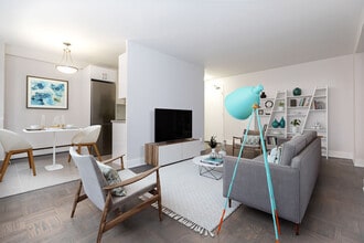 Building Photo - 224 St George St