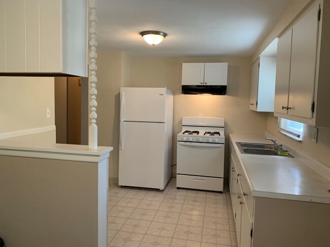 Kitchen - 1022 Taylor St