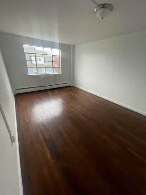 Foto del edificio - 214 Laurel St