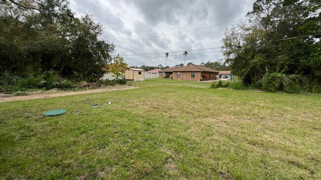Foto del edificio - AVAILABLE NOW! BRAND NEW 3 BD/2BA Home in ...