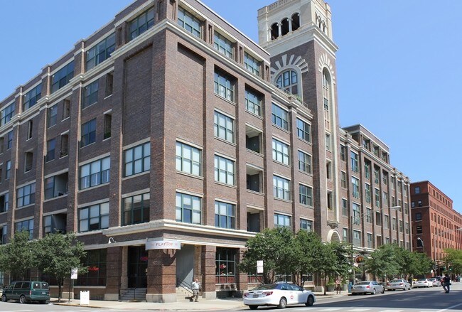 Building Photo - 1000 West Washington Building II