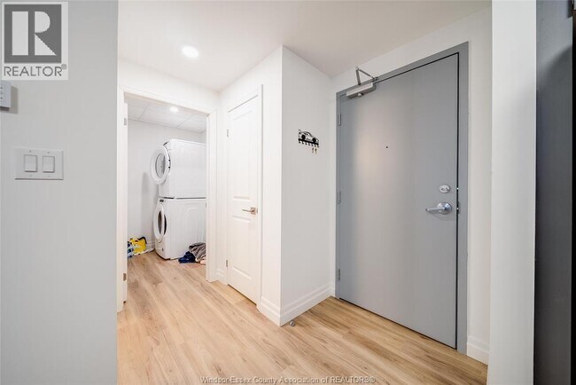 Photo du bâtiment - 3290 Stella Crescent