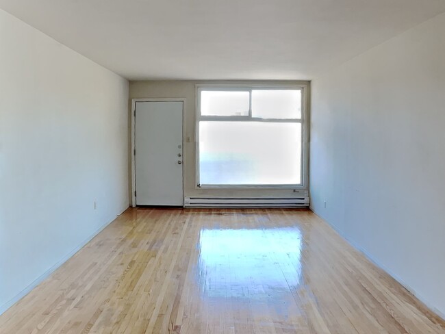 Building Photo - 1560 Jackson St