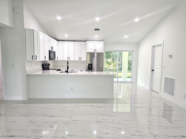 Foto del edificio - 7501 NW 81st Ct