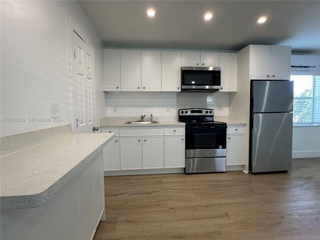 Foto del edificio - 1413 N Dixie Hwy