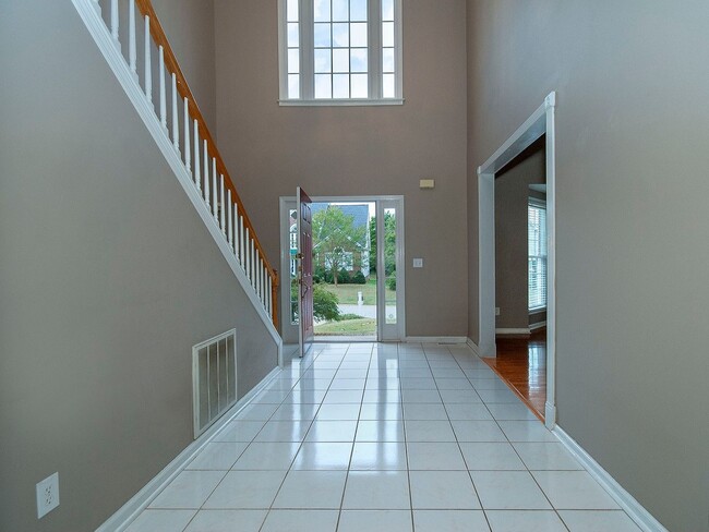 Building Photo - Greer, 4BD/2.5BA, 2442SF