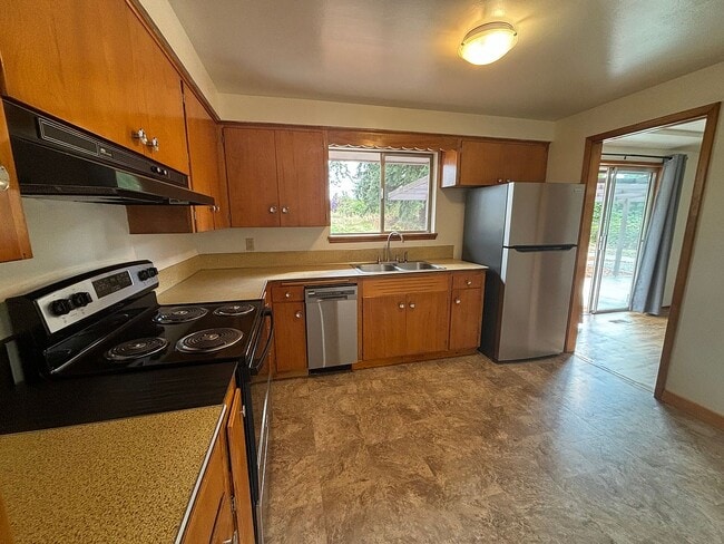 Building Photo - 25020 18th St E