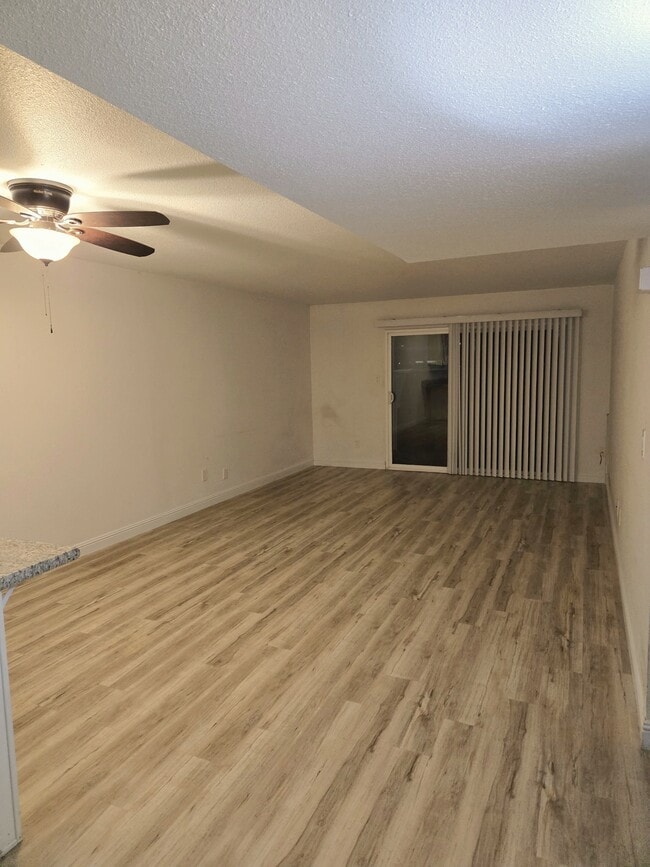 Building Photo - 3768 W Benjamin Holt Dr