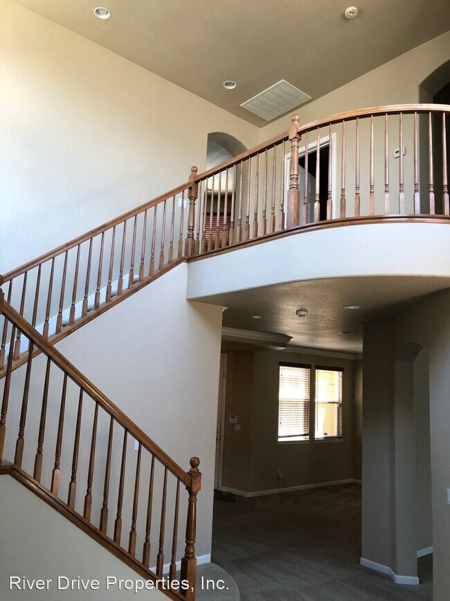 Foto del edificio - 5 br, 3 bath House - 2379 Gabriel Drive