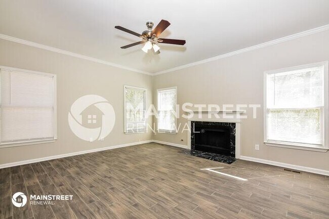 Building Photo - 6297 Southland Forest Dr, STONE MOUNTAIN, ...