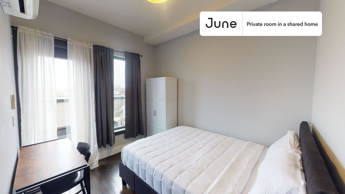 Private bedroom in 4 bed/2 bath Home - Private bedroom in 4 bed/2 bath Home
