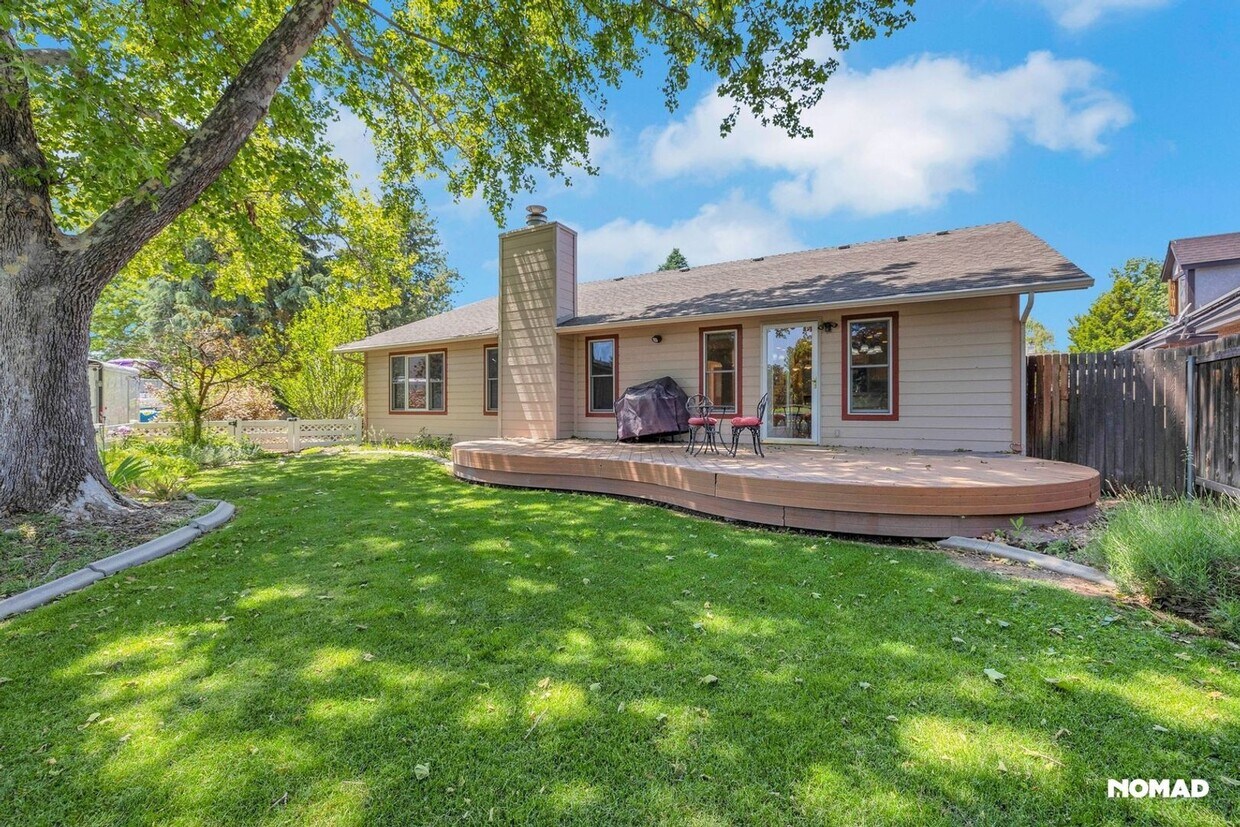 Primary Photo - Charming 3BR House on Lakeview Golf Course