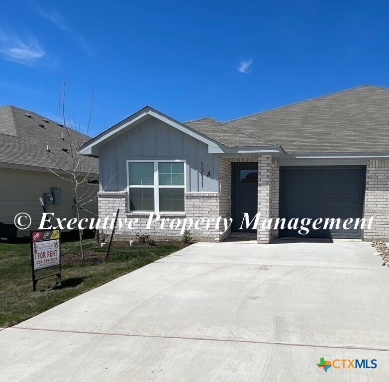 Primary Photo - 1211 LEXINGTON Dr