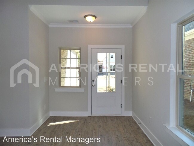 Foto del edificio - 3 br, 2 bath House - 5489 Park Side Road