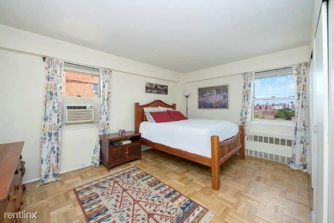 Foto del edificio - 130 Saint Edwards St
