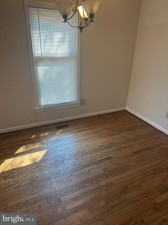 Building Photo - 560 Colecroft Ct