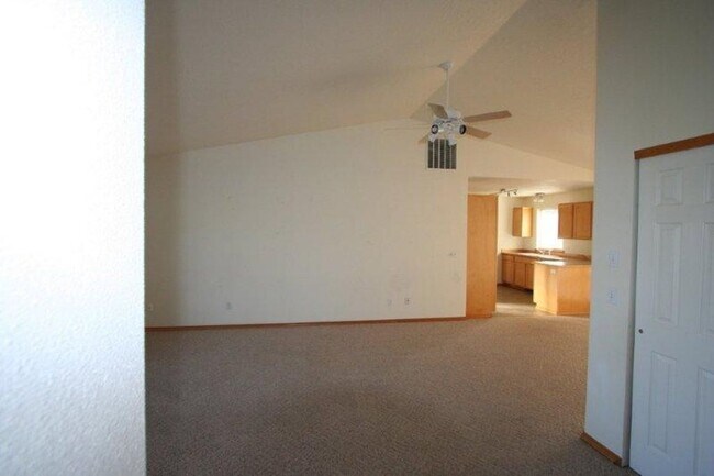 Foto del edificio - Adorable two bedroom home located in Post ...