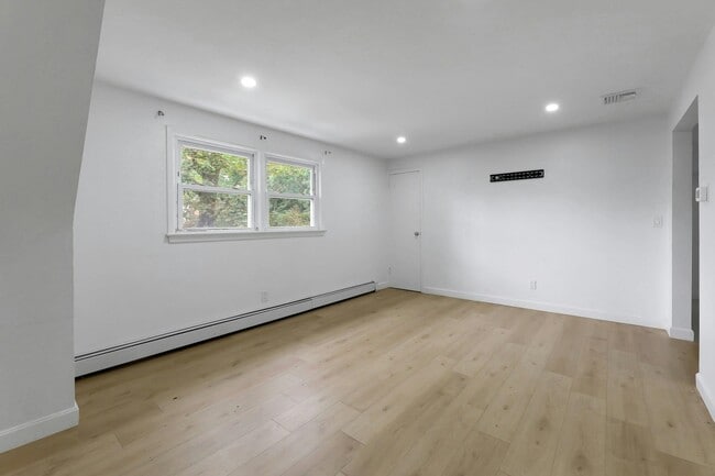 Foto del edificio - 130 MOUNT VERNON St