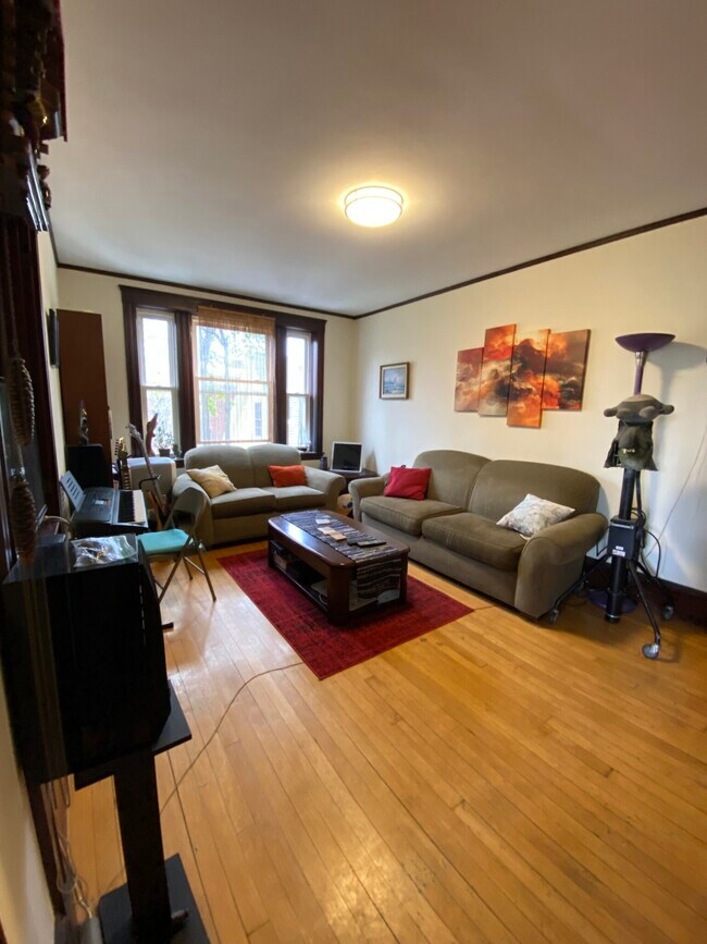 Building Photo - 9 Fairfield St