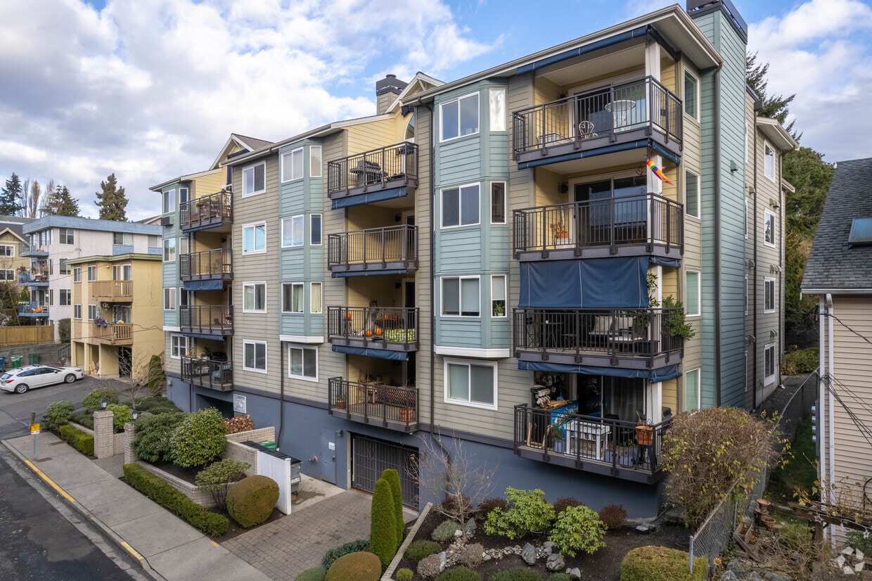 Phinney Ridge Apartments in Seattle, WA