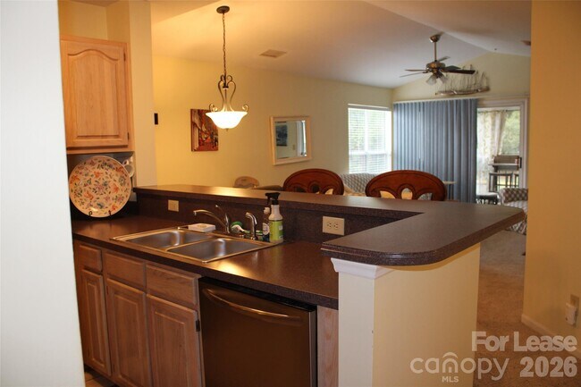 Foto del edificio - 763 Southwest Dr