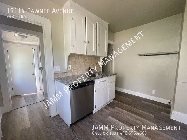 Building Photo - 2 Bedroom House in Cleveland