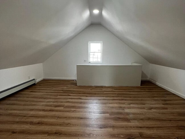 Building Photo - 145 Lake Ave