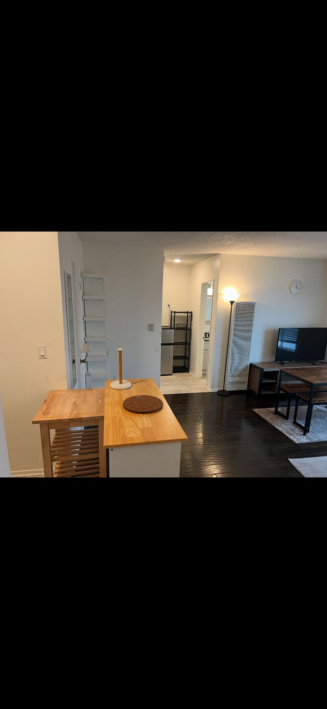 Foto del edificio - 2450 Purdue Ave