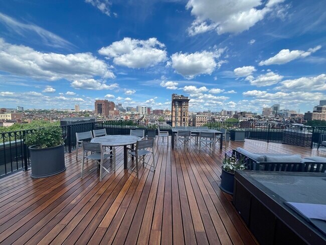 Foto del edificio - 50 Commonwealth Ave