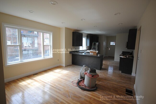 Building Photo - 84 Litchfield St