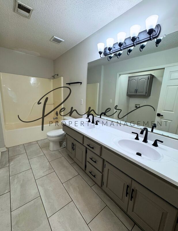 Foto del edificio - 407 SW Hoke Ln