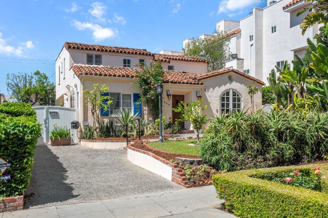 Building Photo - 848 17th St