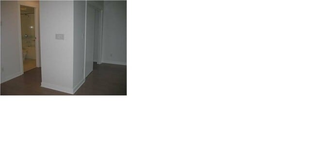 Building Photo - 10777 University Dr