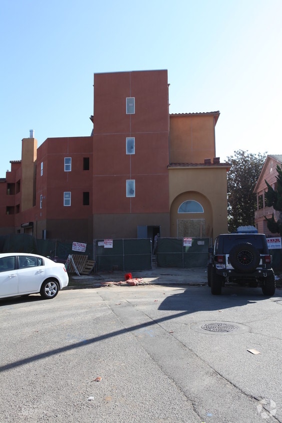 Building Photo - 8732 Reading Ave