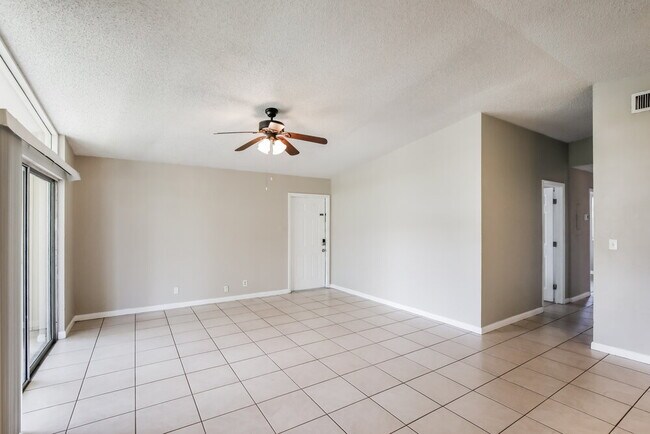 Foto del edificio - 11551 Orange Blossom Ln