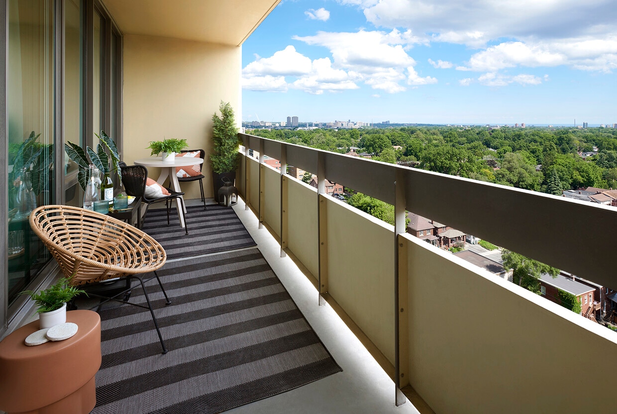 1F 1 Bedroom - Balcony - Hampton House South