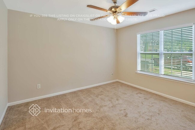 Building Photo - 236 Pangle Dr