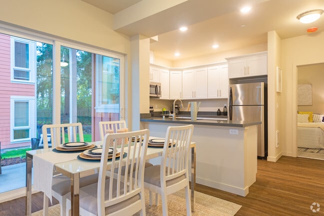 1BR,1BA-727SF - Woodcreek