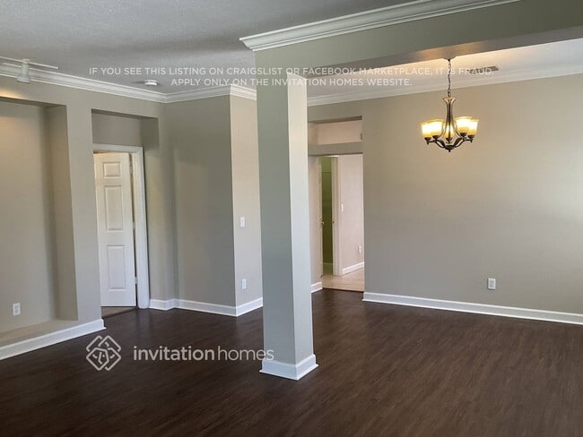 Building Photo - 1895 Lexington Pl