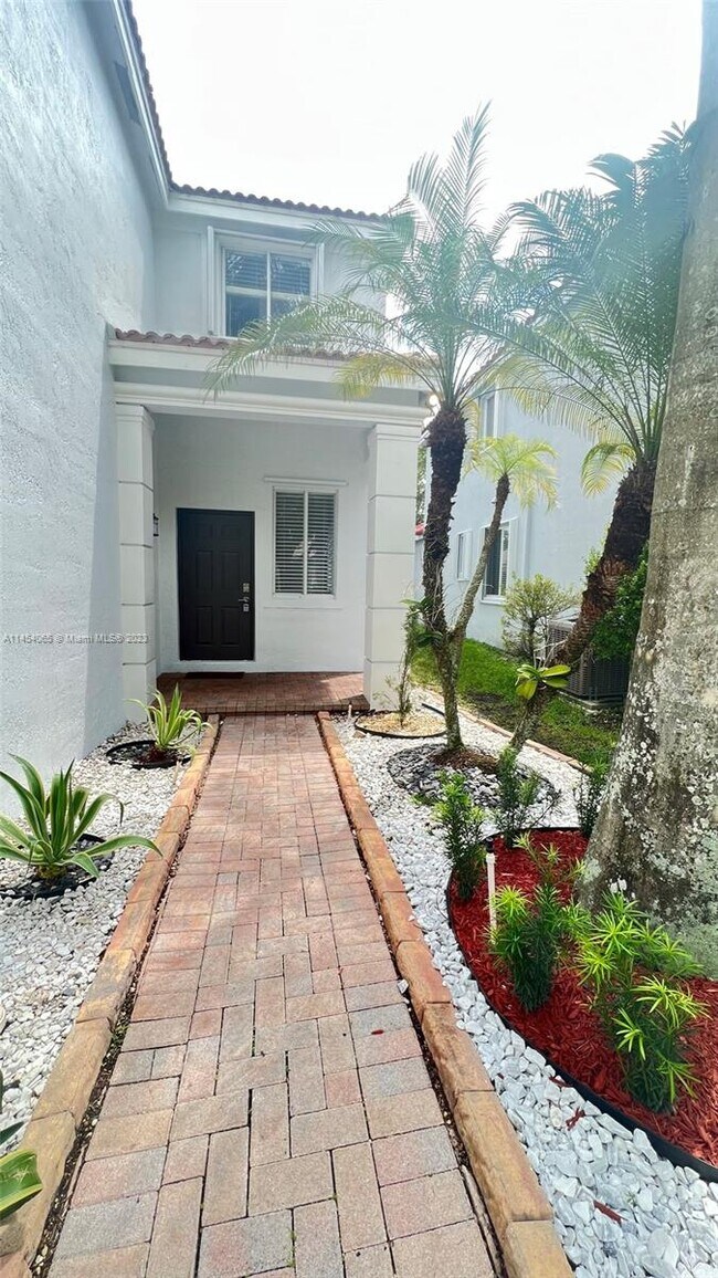 Building Photo - 1064 Golden Cane Dr