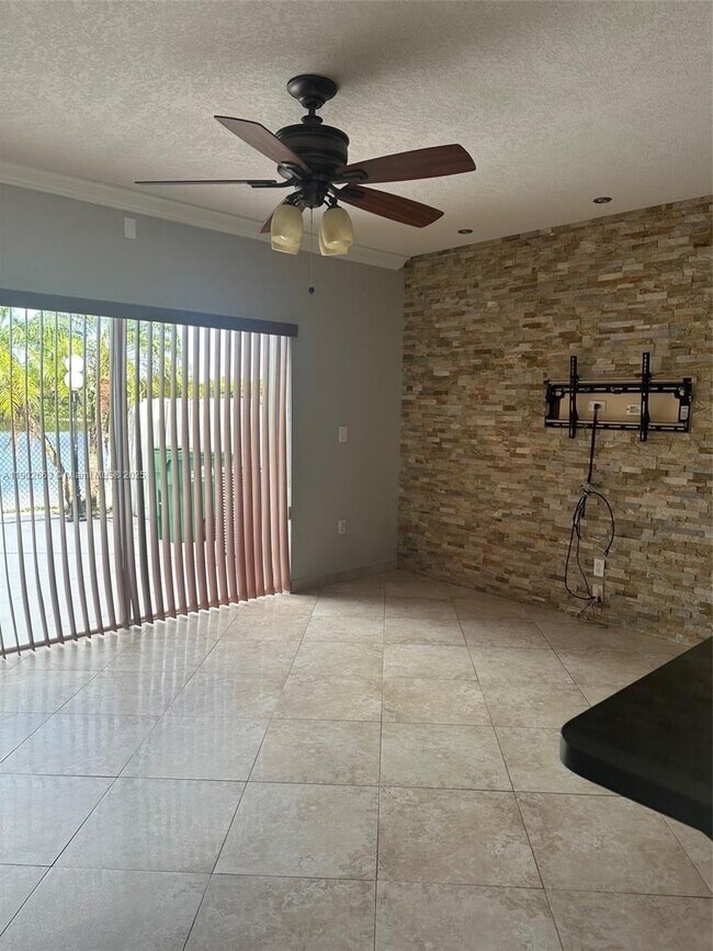 Foto del edificio - 14839 SW 9th Ln