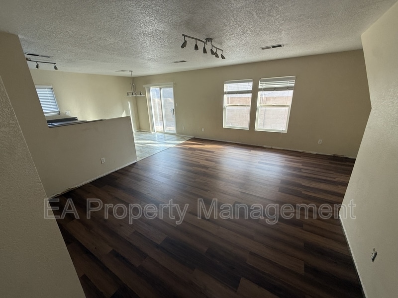 Primary Photo - 12516 Snowmass Way NE